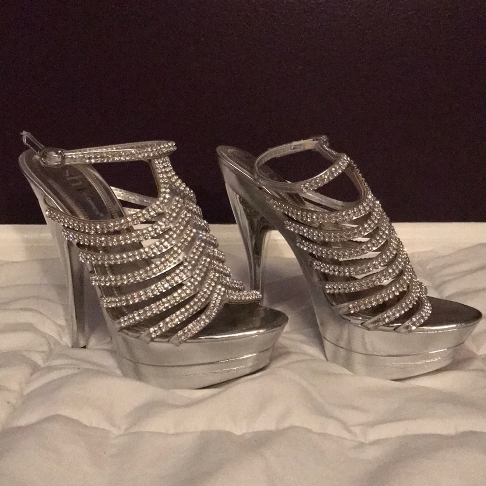 Shi by JOURNEYS Silver Rhinestone Platform Heels